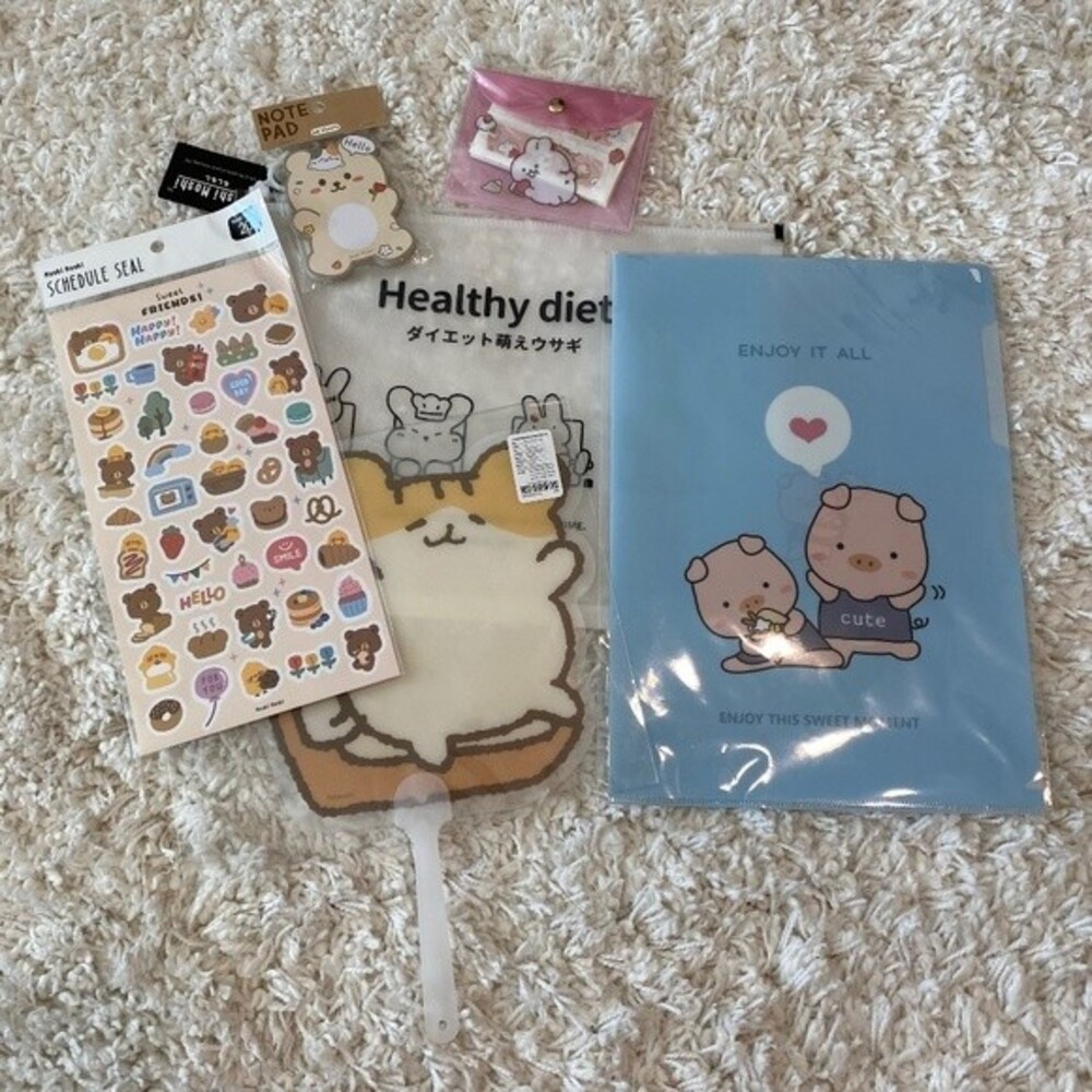 Stationery set of 6. Assorted.
